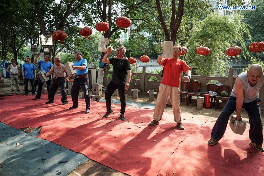 National fitness activity: Shisuo exercise
