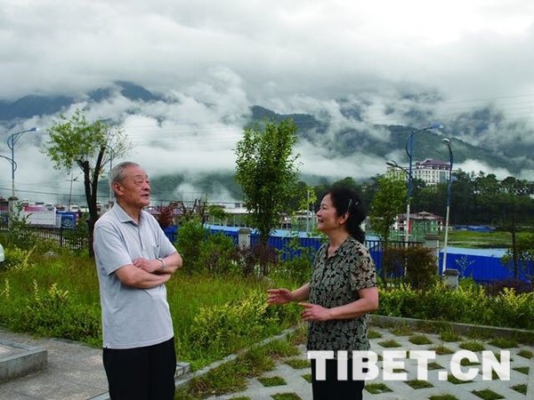 Writer Records Scientific Expedition to Qinghai-Tibetan Plateau