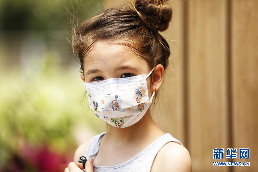 （图文互动）（3）香港7岁小“网红”的防疫故事