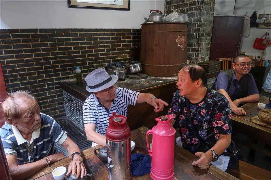 A teahouse where locals go for friendship, entertainment